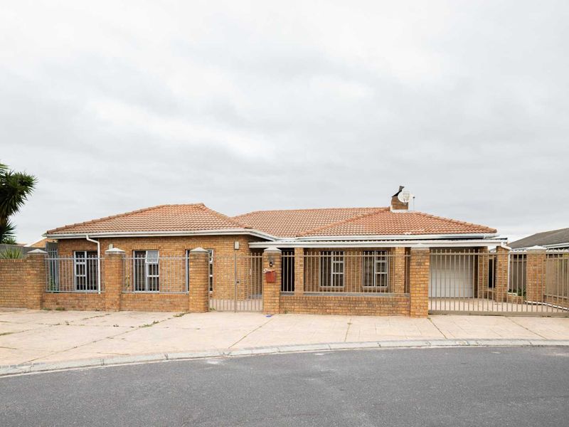 3 Bedroom House, Brackenfell - Photo 1