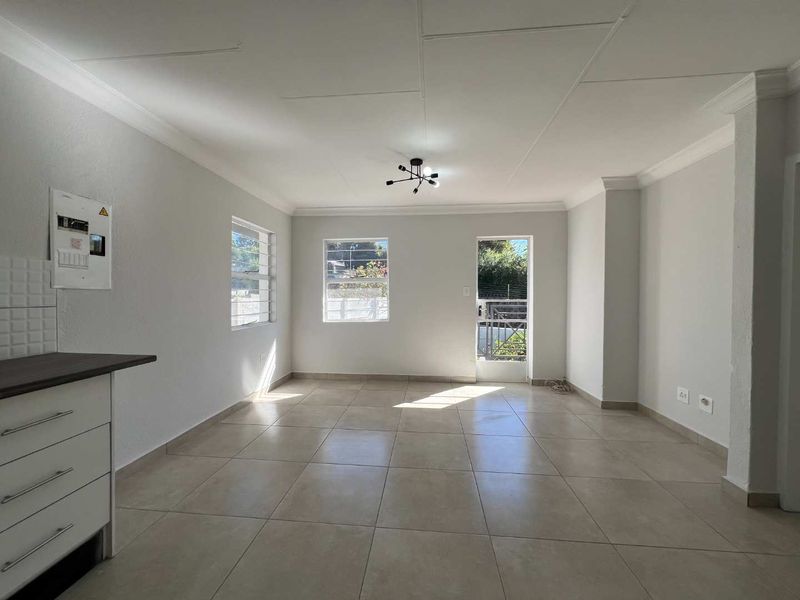 Private, Renovated and Ready - Photo 10