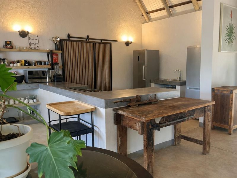 Private Lodge Living in Hoedspruit Wildlife Estate - Photo 5