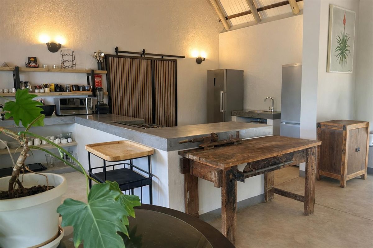 Private Lodge Living in Hoedspruit Wildlife Estate - Photo 5