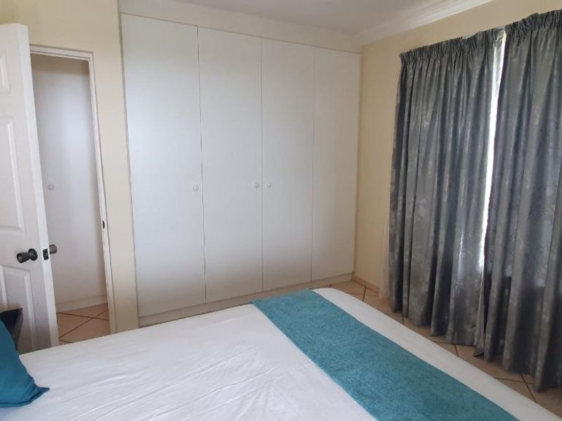 Furnished 3 Bedroom Duplex in Shelly Beach - Photo 10