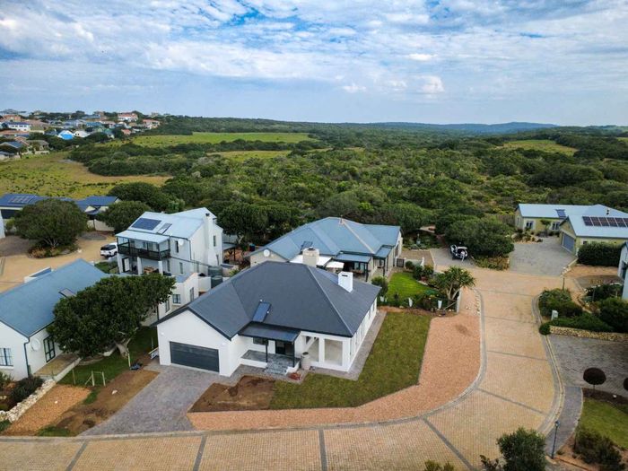 Property #2472466, House For Sale in Still Bay West