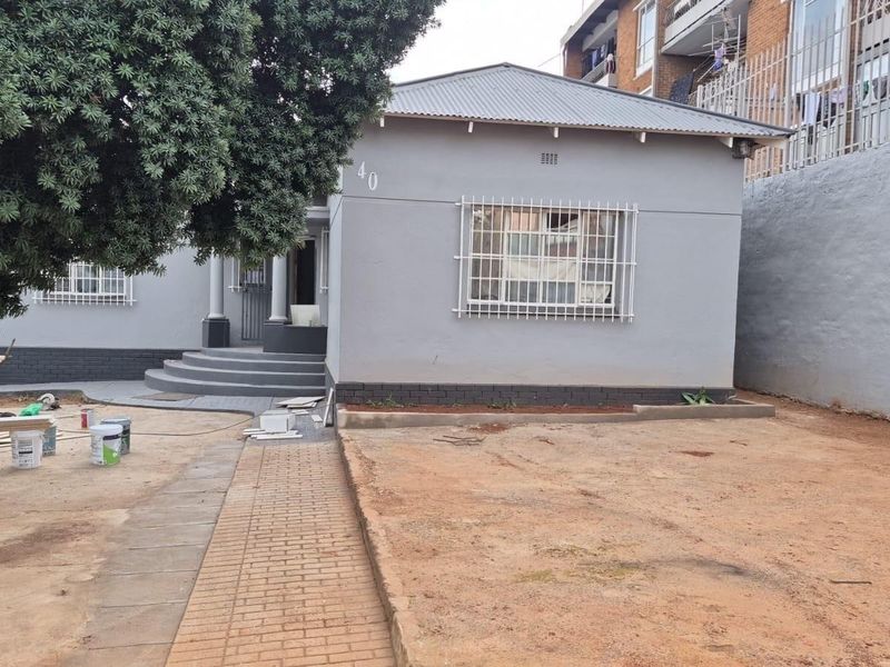 House To Rent in Alberton North, Alberton - Photo 2