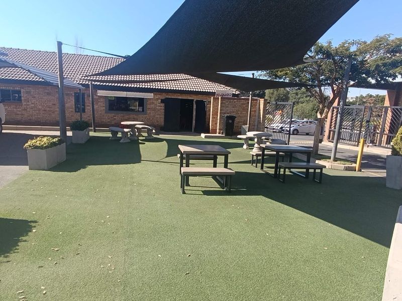 **Charming 1 Bedroom Ground Floor Unit in Lifestyle Security Complex** - Photo 9