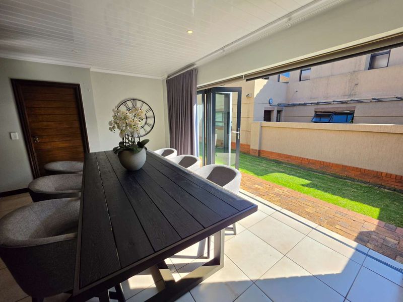 North-Facing | Full Solar | Immaculate Lock-Up-and-Go in Ebotse Golf Estate - Photo 3