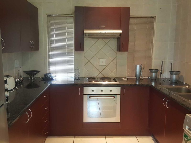 Stunning Penthouse double volume overlooking the golfcourse - Photo 6