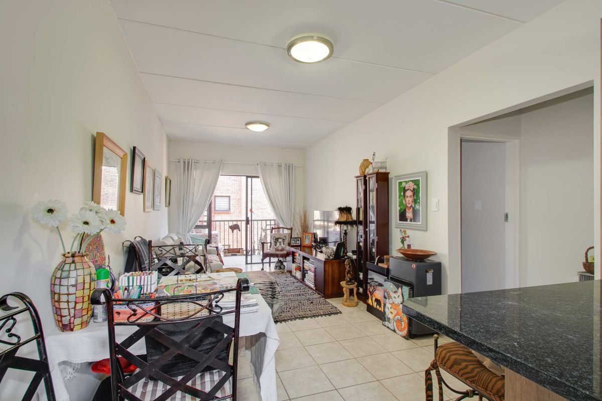 Embrace Your Dream Retirement – Secure This 2-Bedroom Apartment Today! - Photo 5