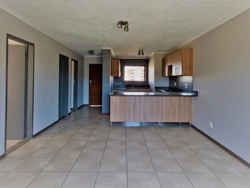 2 bedrooms Apartment in ECO PARK 50% off first months rent - Limited-Time Offer!" - Photo 8