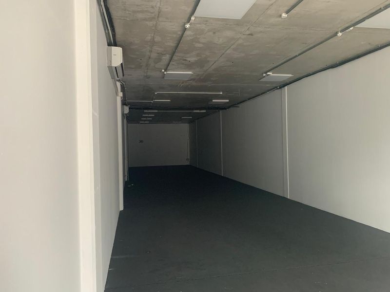 Prime Retail Space Available on Edward Road – Ready to Lease! - Photo 9