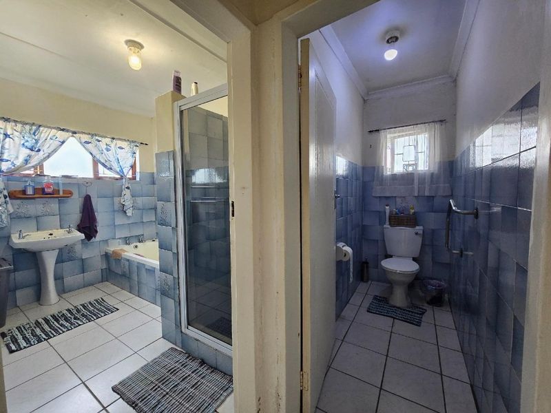 Your Relaxed Northdene Retreat Awaits! - Photo 10