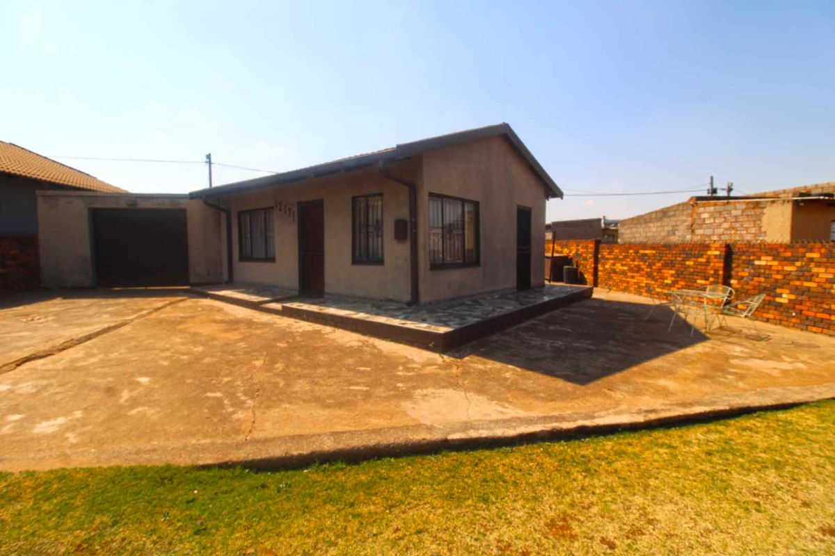 2 Bedroom House For Sale in Vosloorus - Photo 3