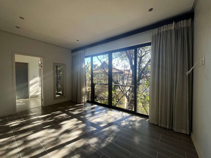 Live the exclusive lifestyle in the prestigious Zimbali Coastal Resort with this spacious 3-bedroom townhouse available for rent. - Photo 2