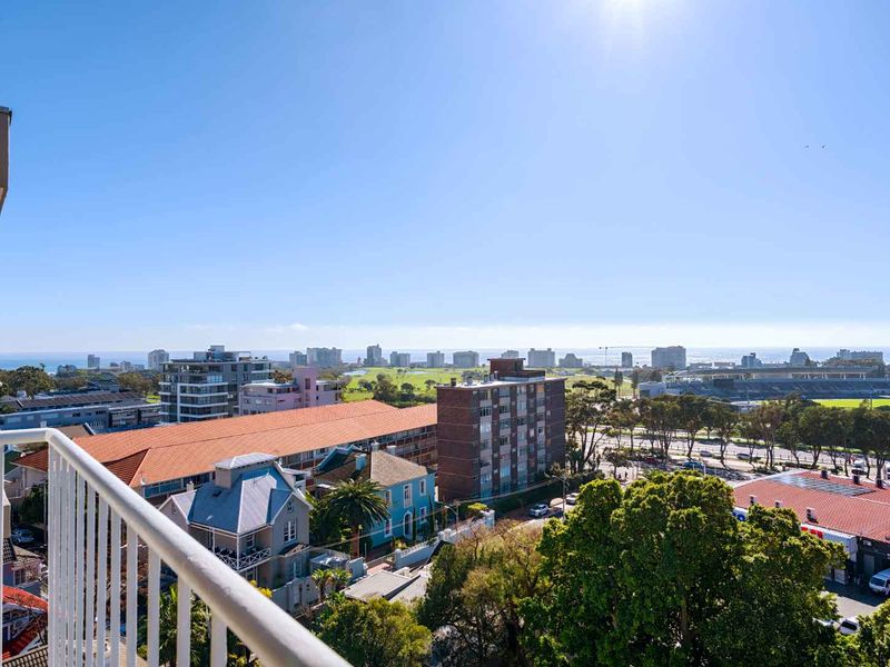 Top-Floor Luxury in Green Point! - Photo 9