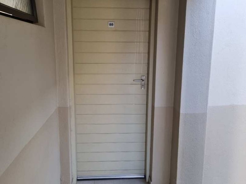 Perfect starter Home or Investment Opportunity - Photo 2