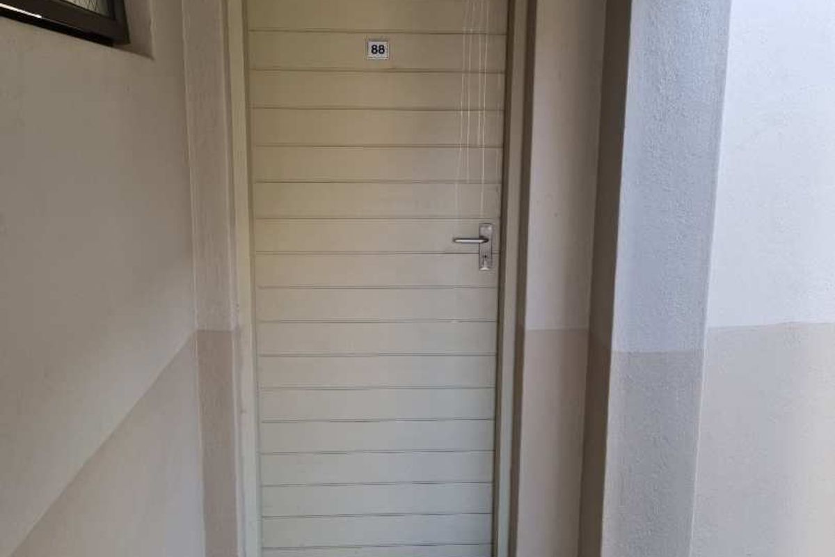 Perfect starter Home or Investment Opportunity - Photo 2