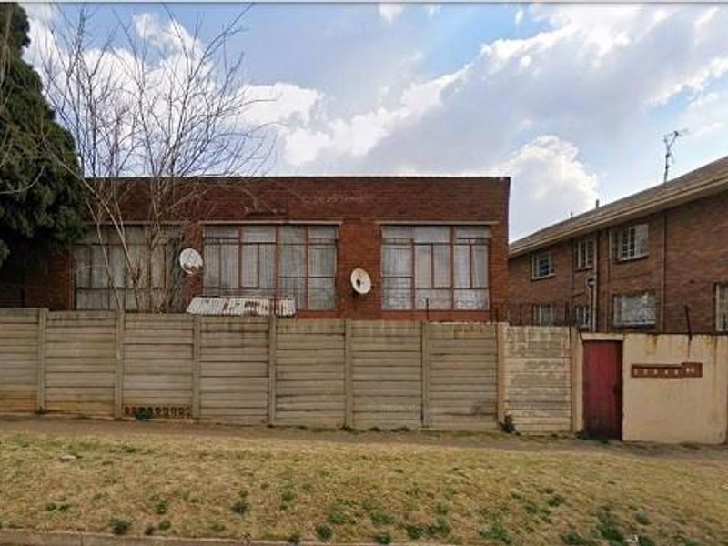 Ideal for first time buyers, young couples and/or a small family. - Photo 1
