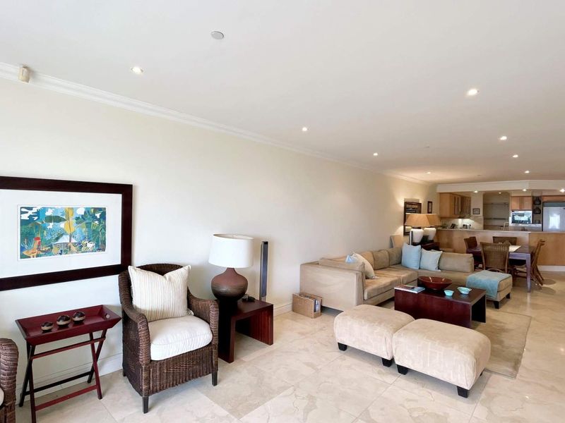 Stunning Beach front Apartment - Photo 7