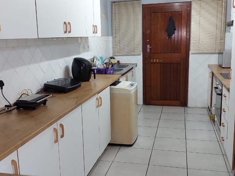 2 Bedroom Townhouse in New Germany - Photo 7