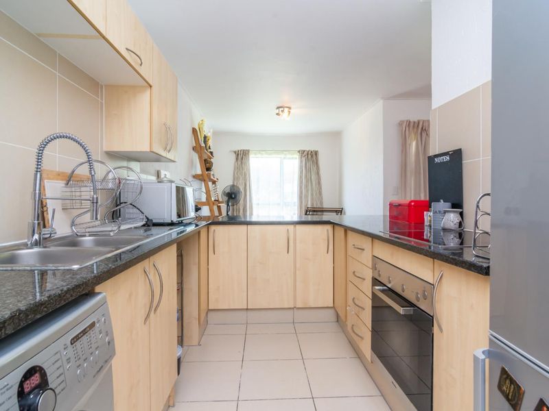 Elegant estate living- secure, scenic, and stylish - Photo 7