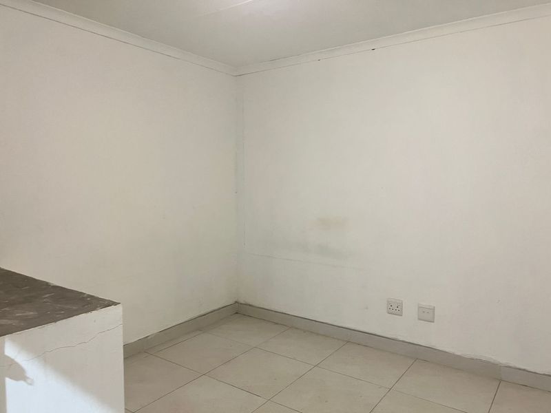 WAREHOUSE FOR SALE LAFRENZ - Photo 7