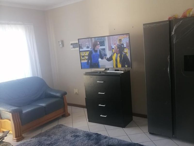 GOOD FOR NEW COUPLES - Photo 2