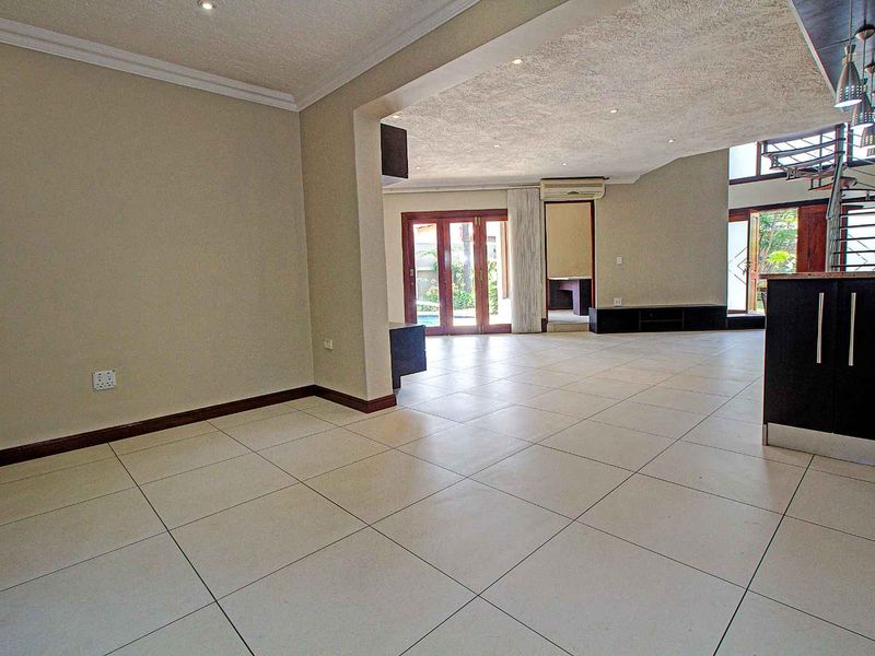 Luxurious Freestanding Home with Modern Finishes and Poolside Oasis - Photo 4