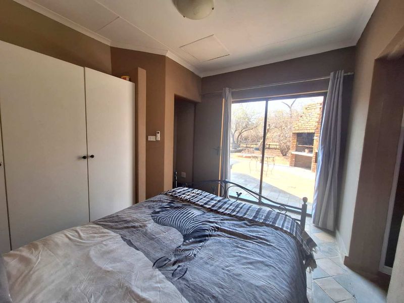 Charming and Versatile Property Awaits You - Photo 6