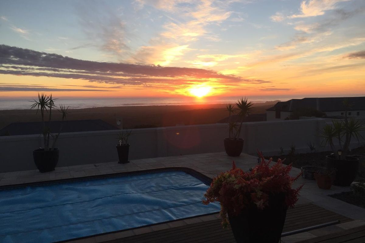 360degree Views - Golf course & Sea - Photo 4