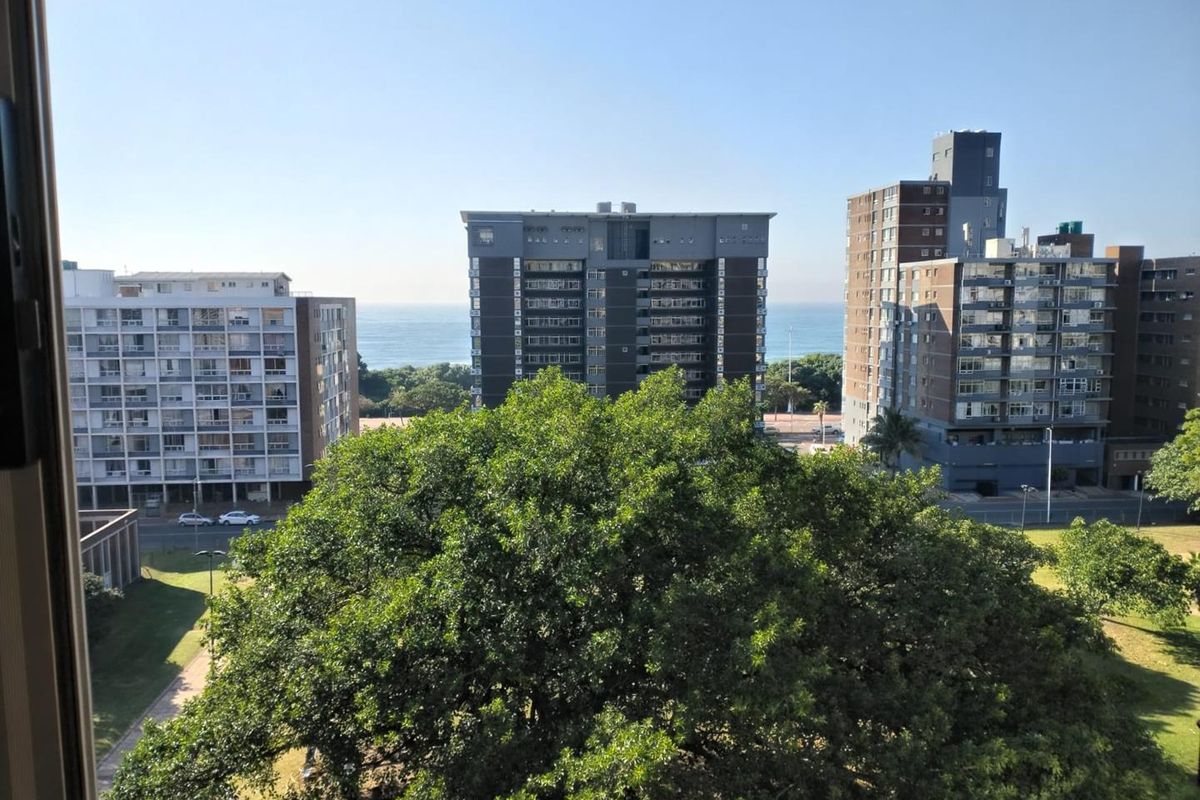A comfortable and stylish apartment, with beautiful views. - Photo 2
