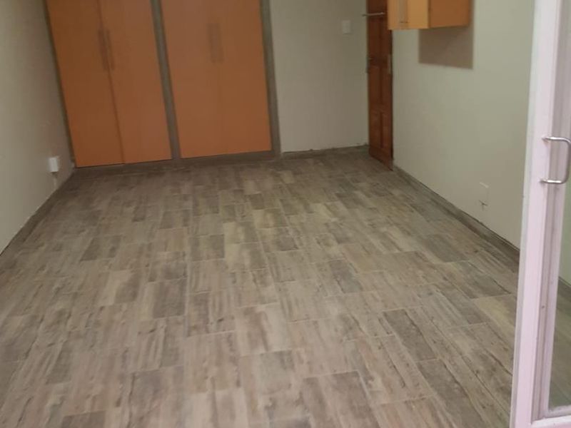 Apartment for Sale in Sunnyside - Photo 7