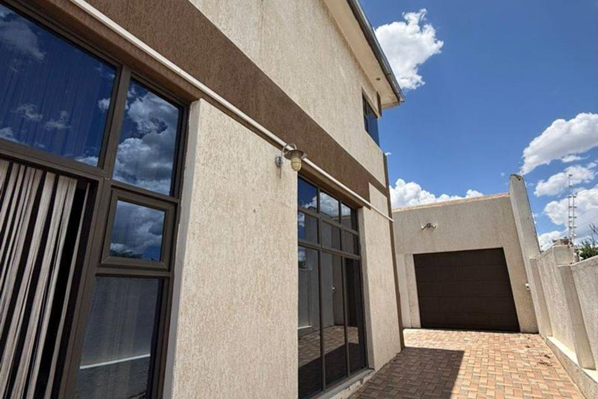 Free standing house FOR SALE - Khomasdal - Photo 3