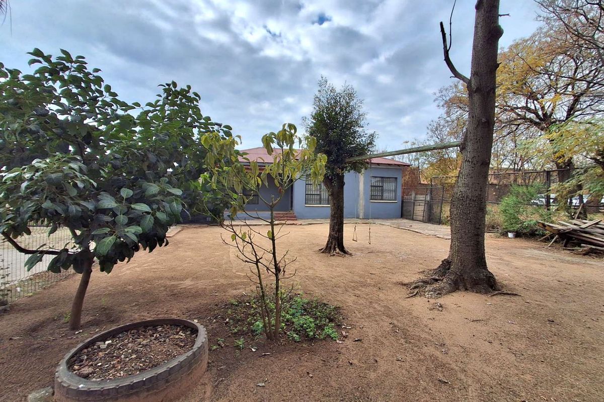 Three bedrooms house for sale in Pretoria West - Photo 3
