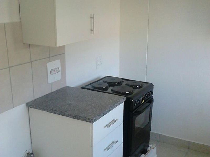 Modern Apartment for Rent - Photo 2