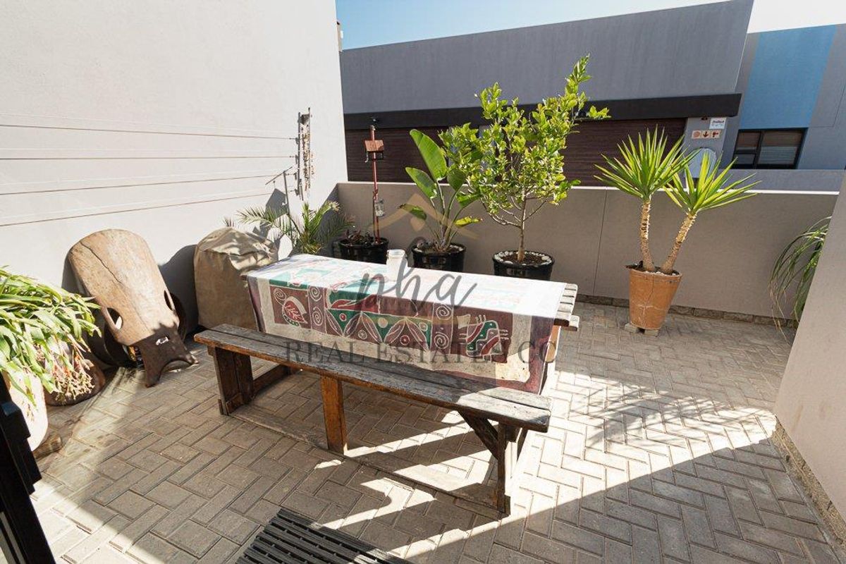 CHARMING 2-Bedroom Townhouse For Sale - Photo 5