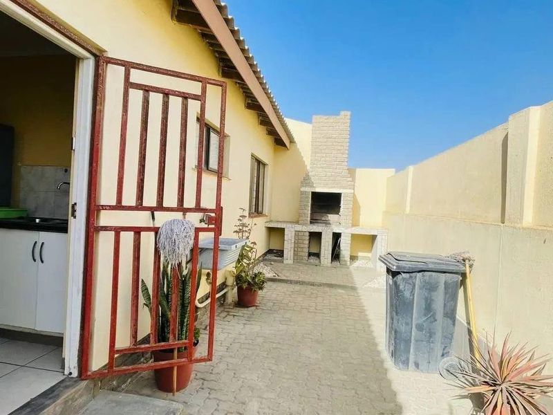 Buy an Apartment in Mondesa, Swakopmund Nearby Mondesa Woermann - Photo 8
