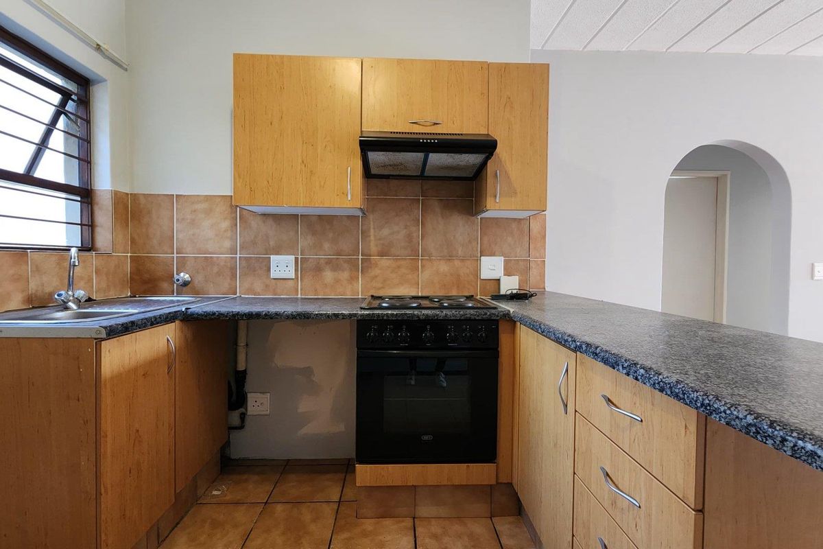 2 Bedroom Apartment to Rent in Via Positano - Photo 3