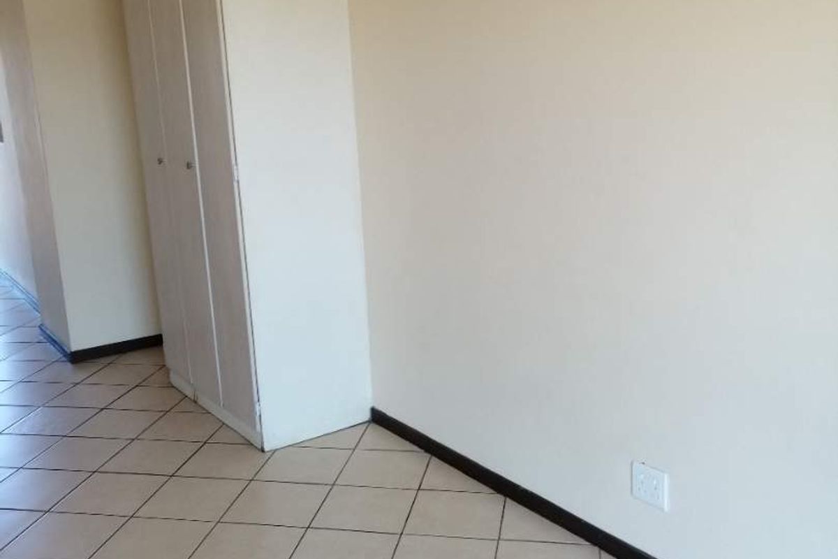 BACHELOR APARTMENT AVAILABLE IN WONDERPARK ESTATE,KAREN PARK : 1 AUGUST 2026 - Photo 5