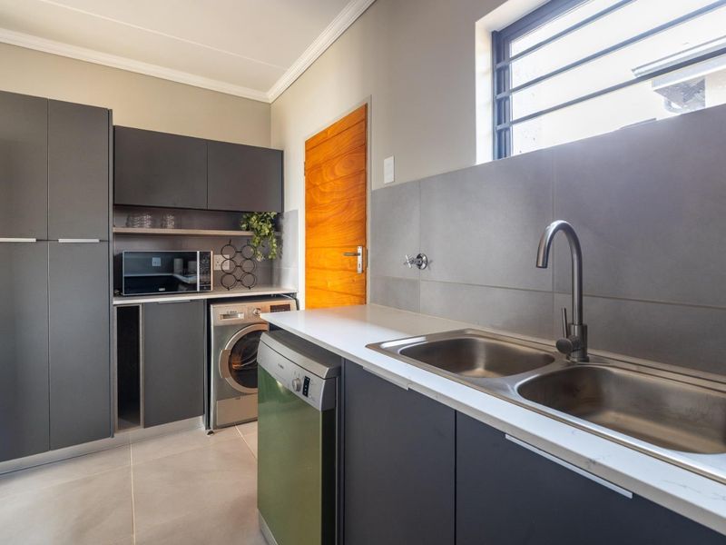 4 Bedroom House at Lion Pride Lifestyle Estate - Photo 4