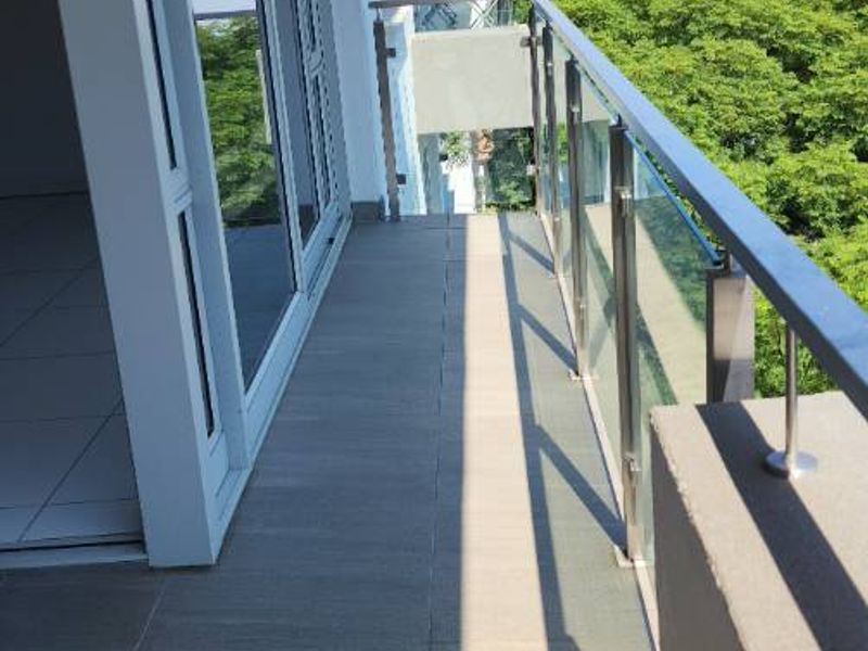 SOPHISTICATED 2 BED APARTMENT IN THIS STUNNING COMPLEX - Photo 5