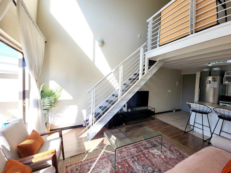 Modern 1-Bedroom Loft Apartment with Double Balcony & Scenic Views – Lonehill Versatile Loft | Prime Location - Photo 4