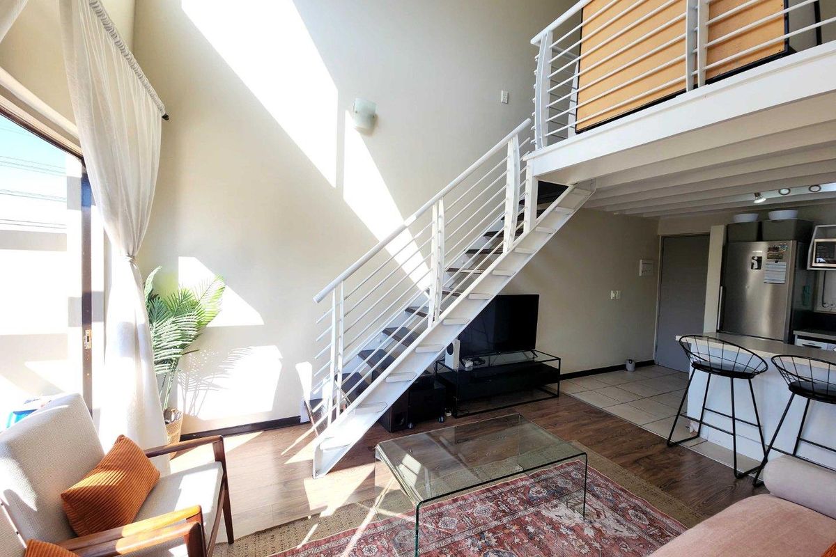 Modern 1-Bedroom Loft Apartment with Double Balcony & Scenic Views – Lonehill Versatile Loft | Prime Location - Photo 4