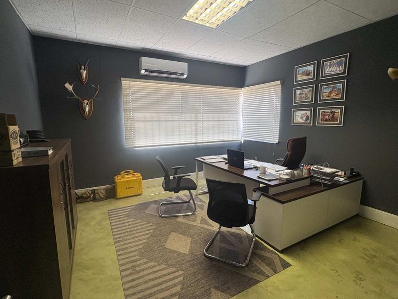 Warehouse Lafrenz Extension 1 to rent - Photo 6