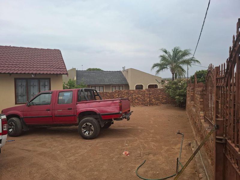 3 Bedroom House for Sale in Soshanguve GG - Photo 4