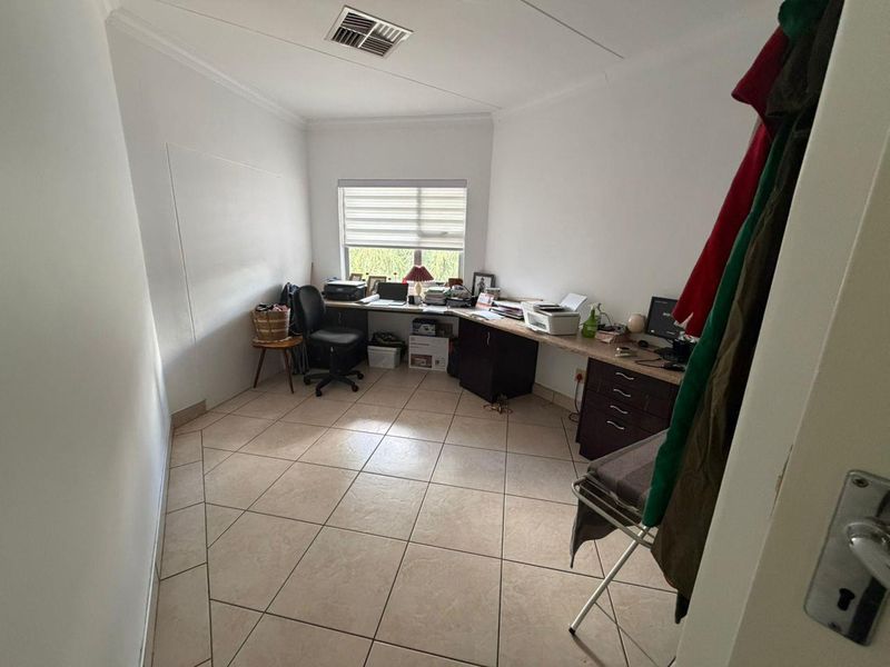 🏡 Beautiful Family Home for Sale – Eros, Windhoek - Photo 8