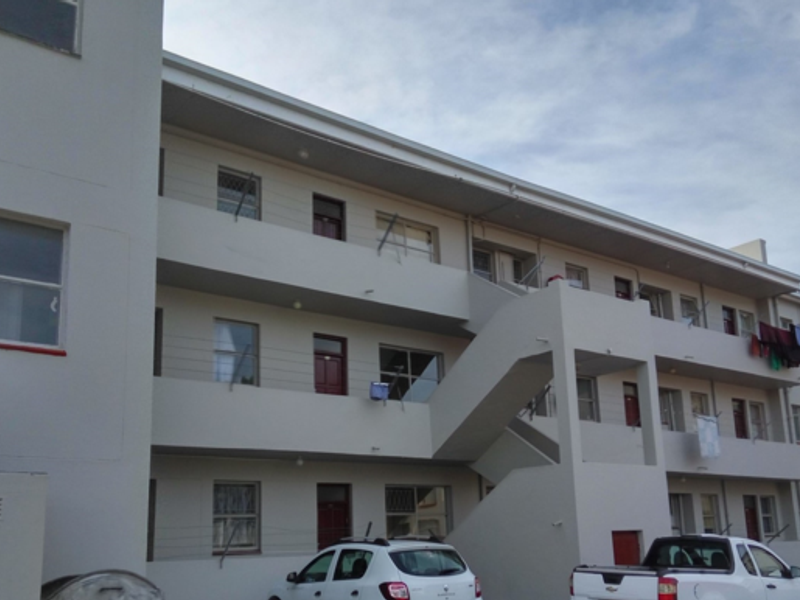 Bachelor flat in Sydenham - Photo 8