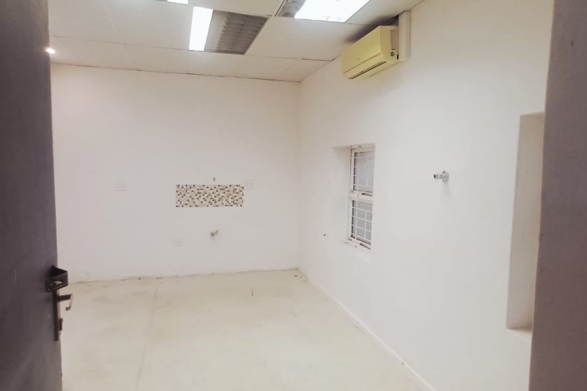 TO LET | Ground Floor Commercial Space - Photo 3