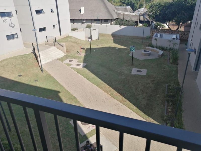 2 Bedroom First Floor Unit up for Sale - Photo 5