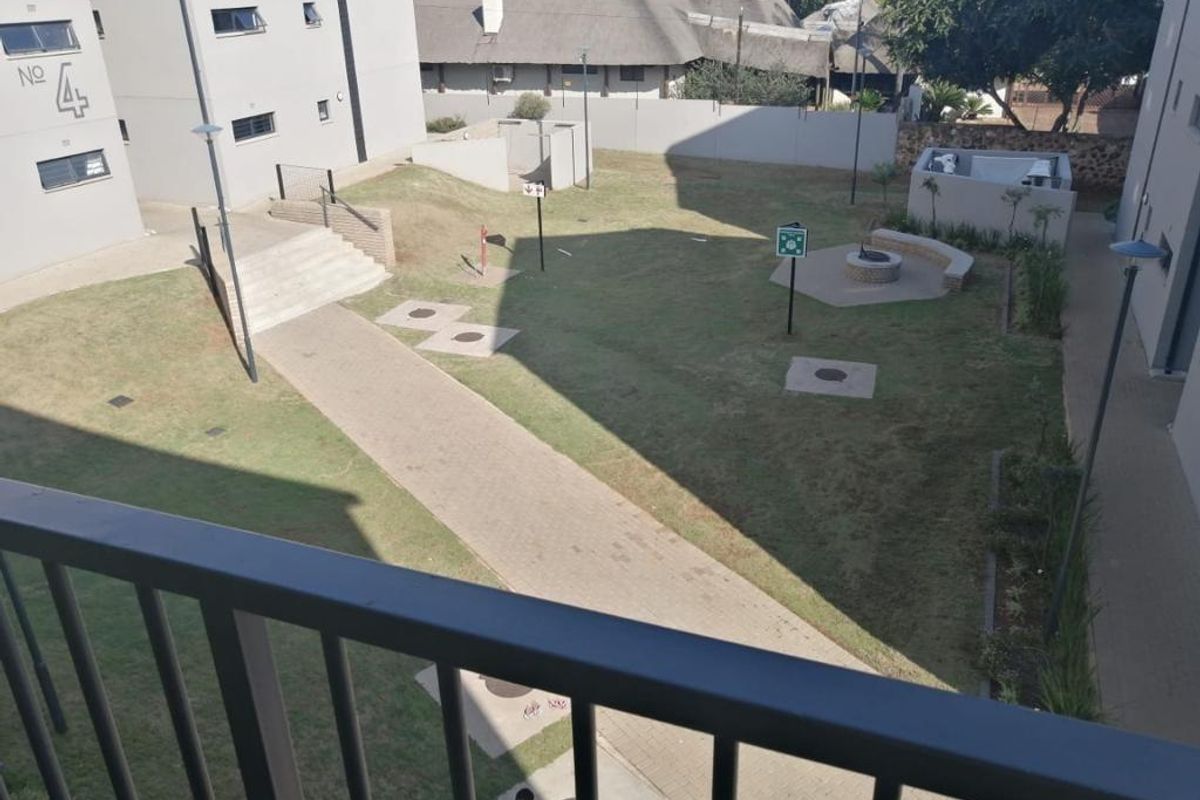 2 Bedroom First Floor Unit up for Sale - Photo 5