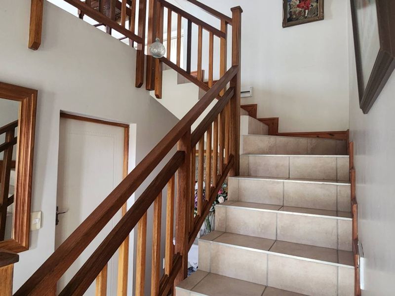 CONVENIENT POSITION- IMMACULATE CONDITION - Photo 5