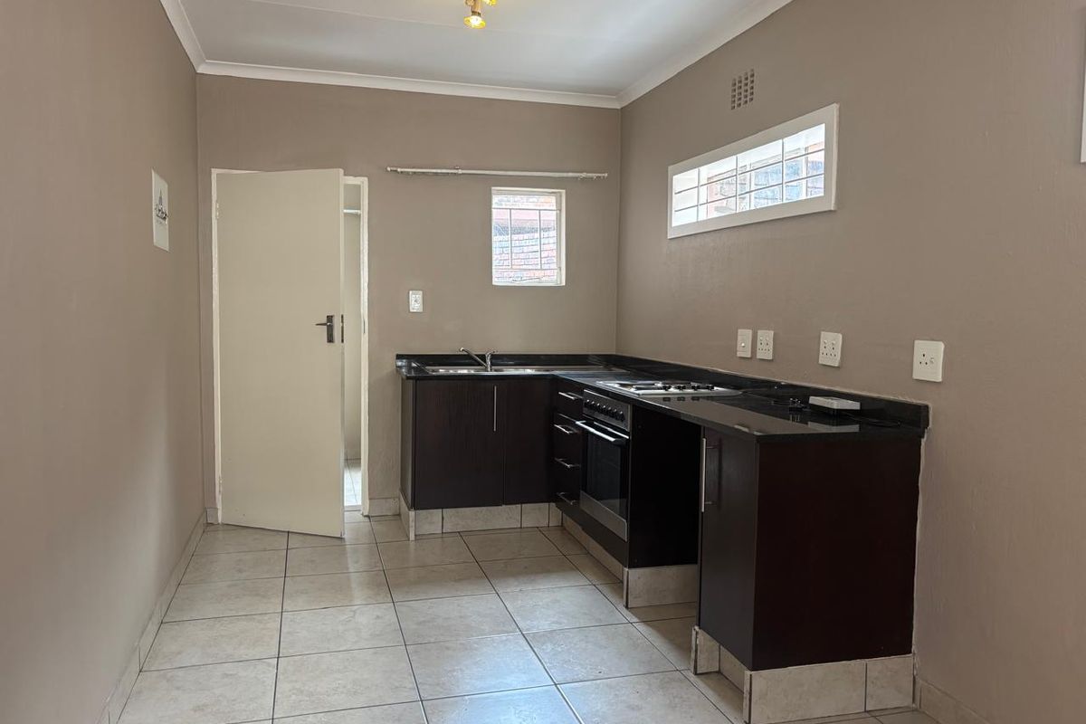 1 Bedroom Unit for Sale in Bramley Park - Photo 5